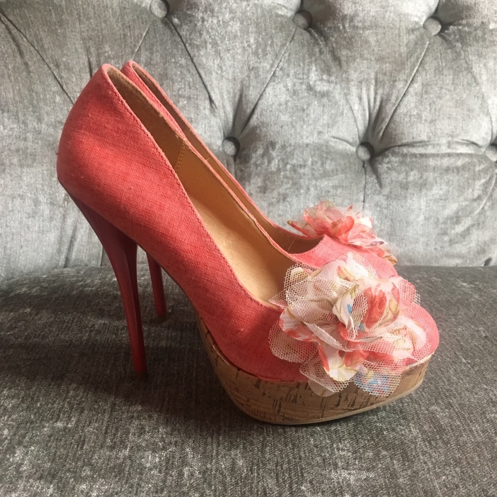 Peach heels with floral accents